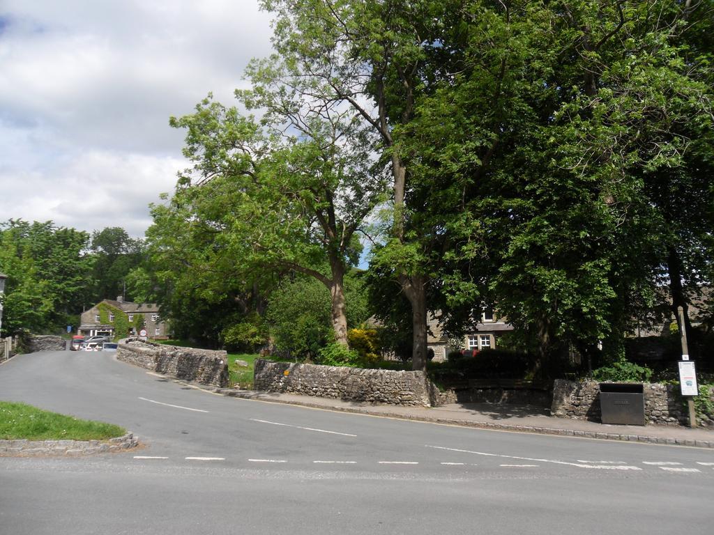 The Buck Inn, Malham Extérieur photo
