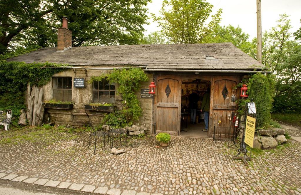 The Buck Inn, Malham Extérieur photo